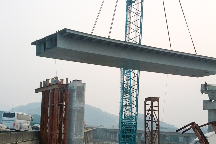 Transporttechniek en stalen brugprojecten